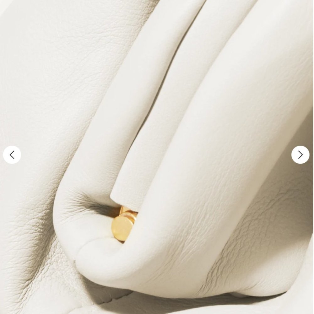 👛  Bottega Veneta Mini Pouch Mist in buttery soft Leather BNIB - Picture 8 of 10